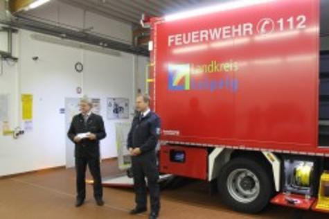 Gerald Lehne und Kreisbrandmeister Nils Adam