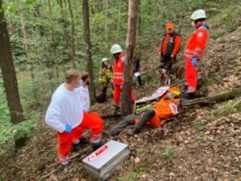 Erstversorgung - &Uuml;bung im Th&uuml;mmlitzwald