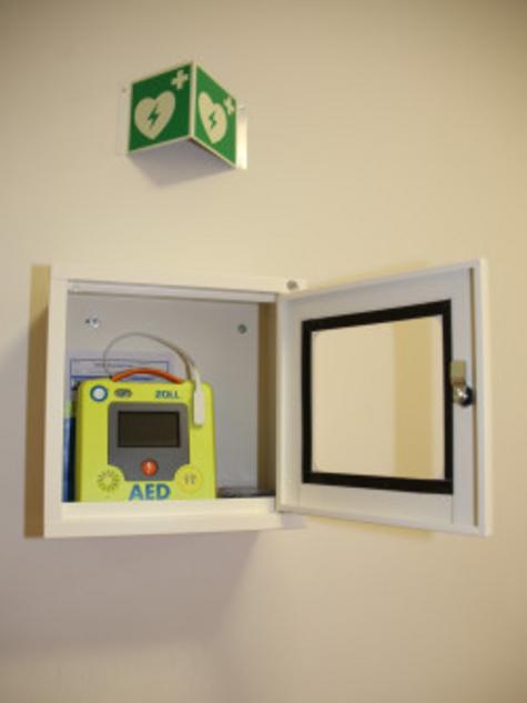 Defibrillator