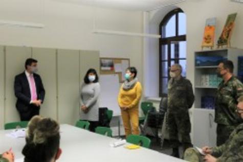 Begr&uuml;&szlig;ung der Soldatinnen und Soldaten